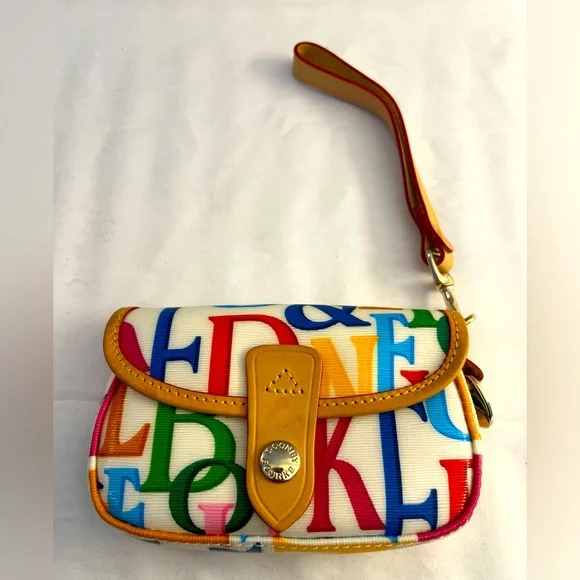 DOONEY & BOURKE WRISTLET, Retro Grafica Grafitti Flap CORK Wristlet, NEW w/ Tags - Picture 2 of 14